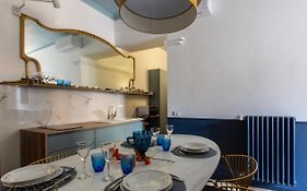 Rasella44, Blu Apartment